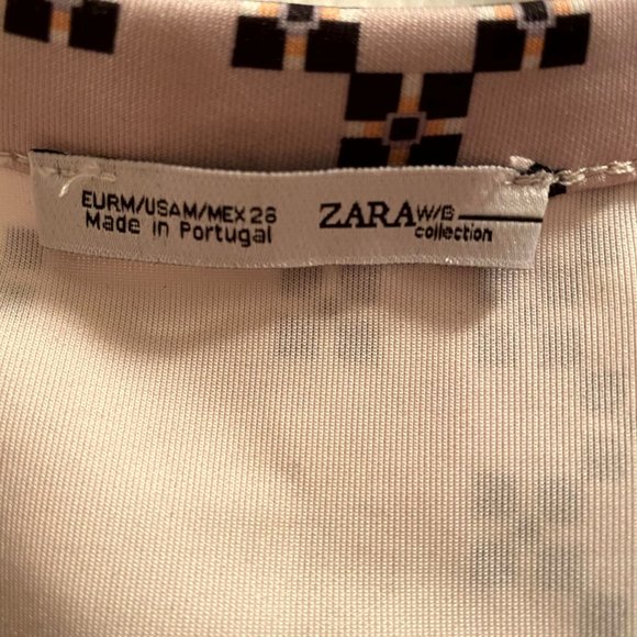 Sleeveless Mixed Print Zara Crop Top with High Neck - Picture 3 of 3